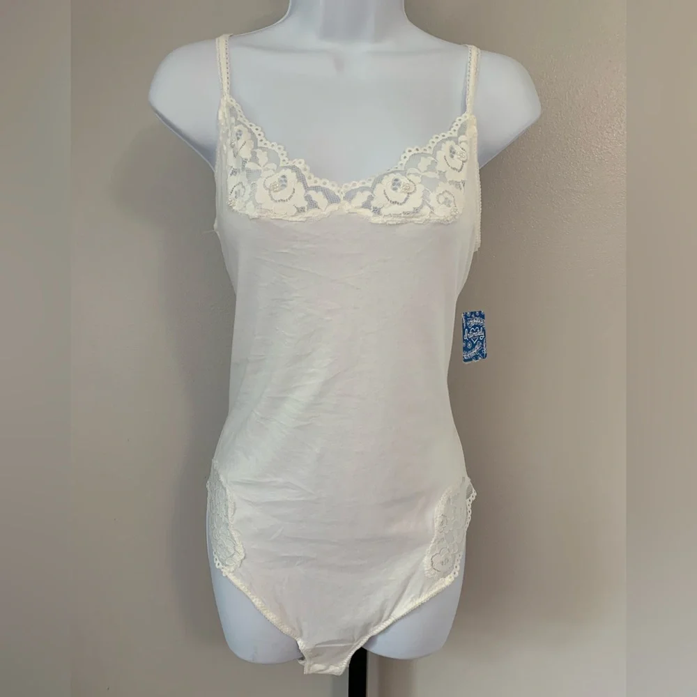 NWT Free People White Lace Detail Chemise